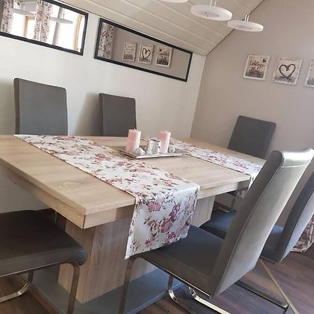 Ferienwohnung Am Schloss Leipheim Naehe Legoland 外观 照片