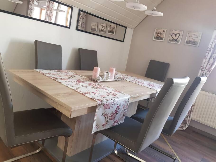 Ferienwohnung Am Schloss Leipheim Naehe Legoland 外观 照片